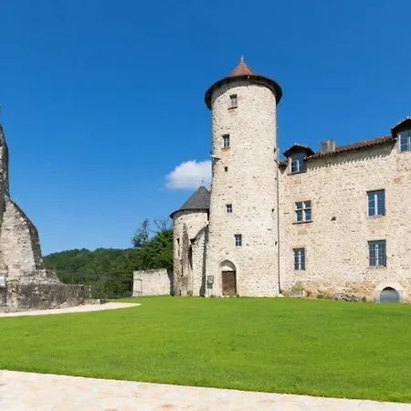 Hébergement de vacances Detached House, Garden And Private Pool